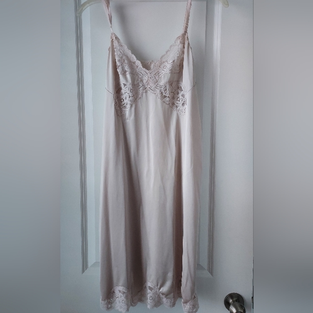 Vintage Vanity Beige Ecru Nylon Antron III Slip Chemise Lace Trim 36 Fairy